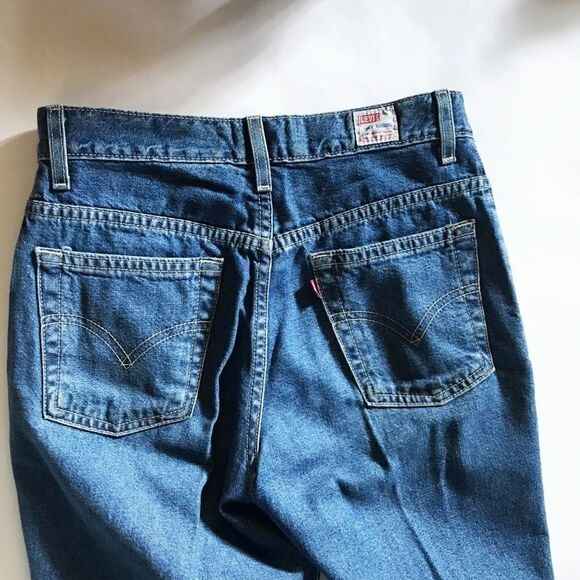 Levi's Capri Jeans in Med Blue Wash - 5 Jr - Picture 3 of 7